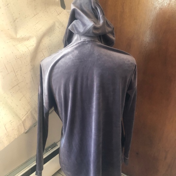 Alfani Intimates Platinum Tone Velvet Long Sleeve Hooded Pajama Top Sz S SOFT! - Picture 7 of 11